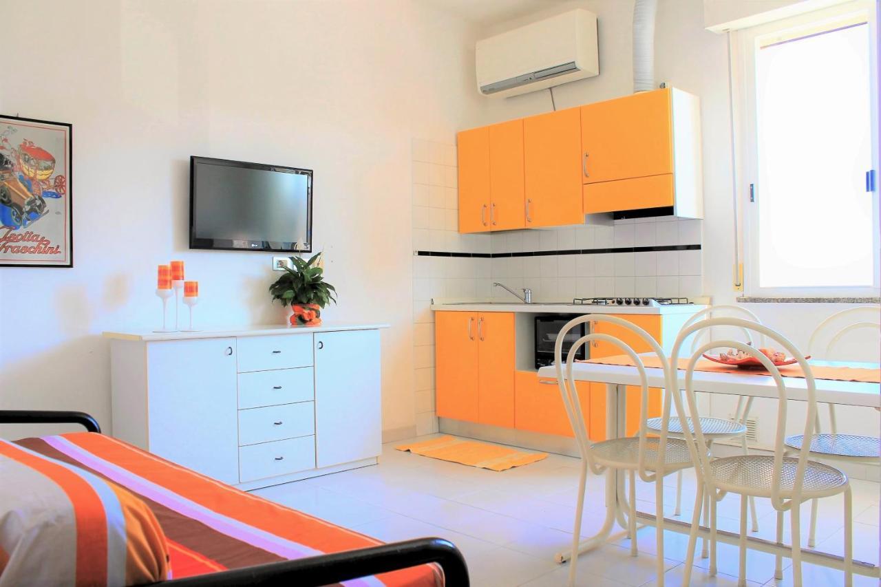 Residence Fiorella Каттолика Экстерьер фото