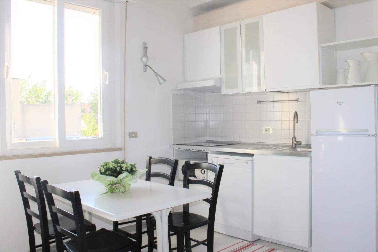 Residence Fiorella Каттолика Экстерьер фото
