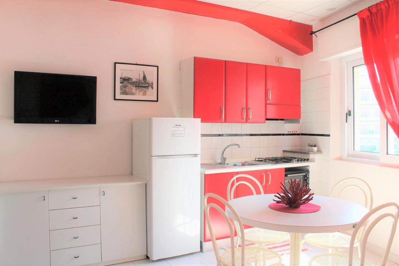 Residence Fiorella Каттолика Экстерьер фото
