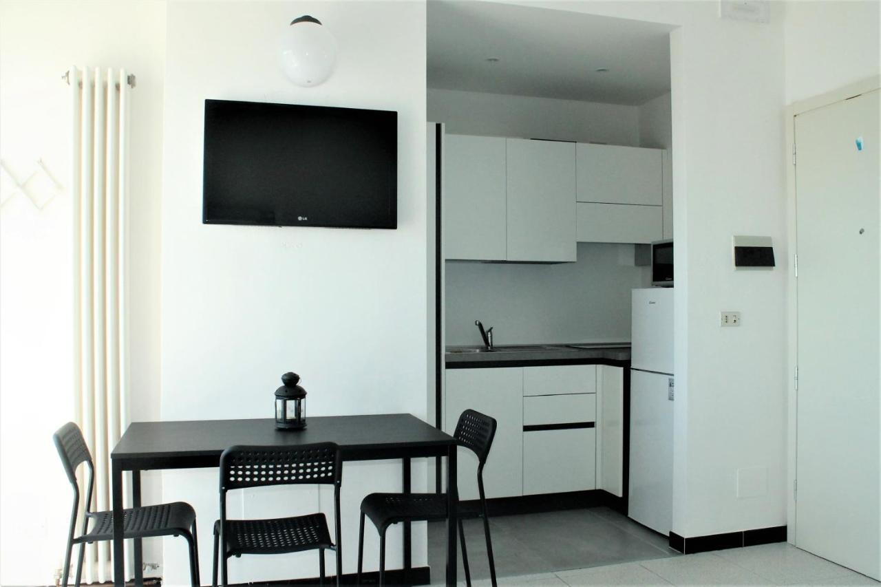 Residence Fiorella Каттолика Экстерьер фото