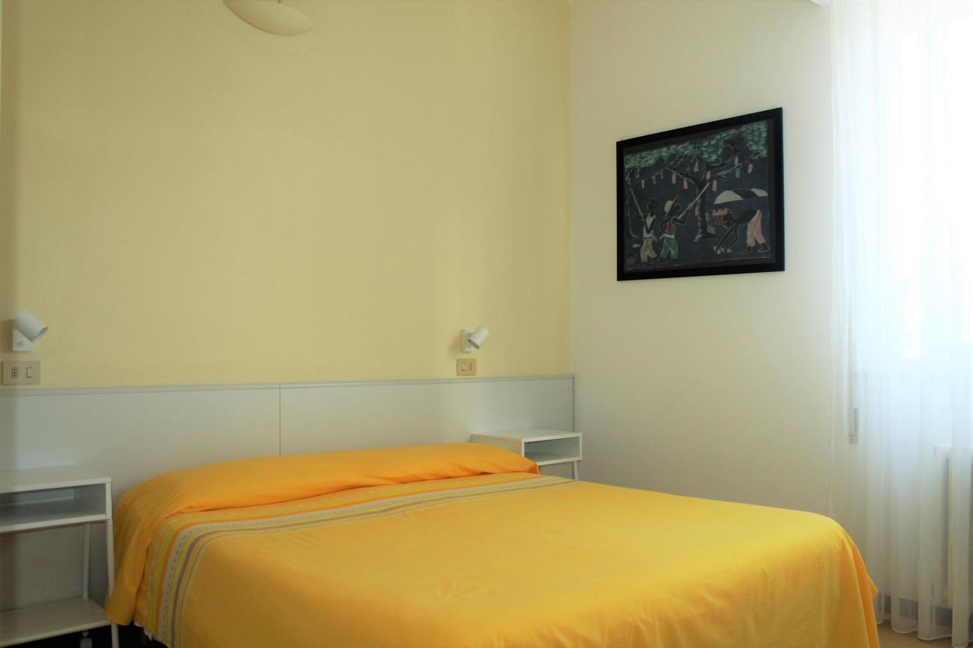Residence Fiorella Каттолика Экстерьер фото